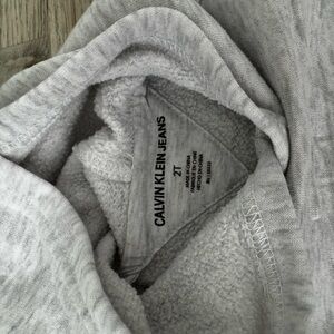 Calvin Klein Jeans Men's Light Gray Crewneck Sweater